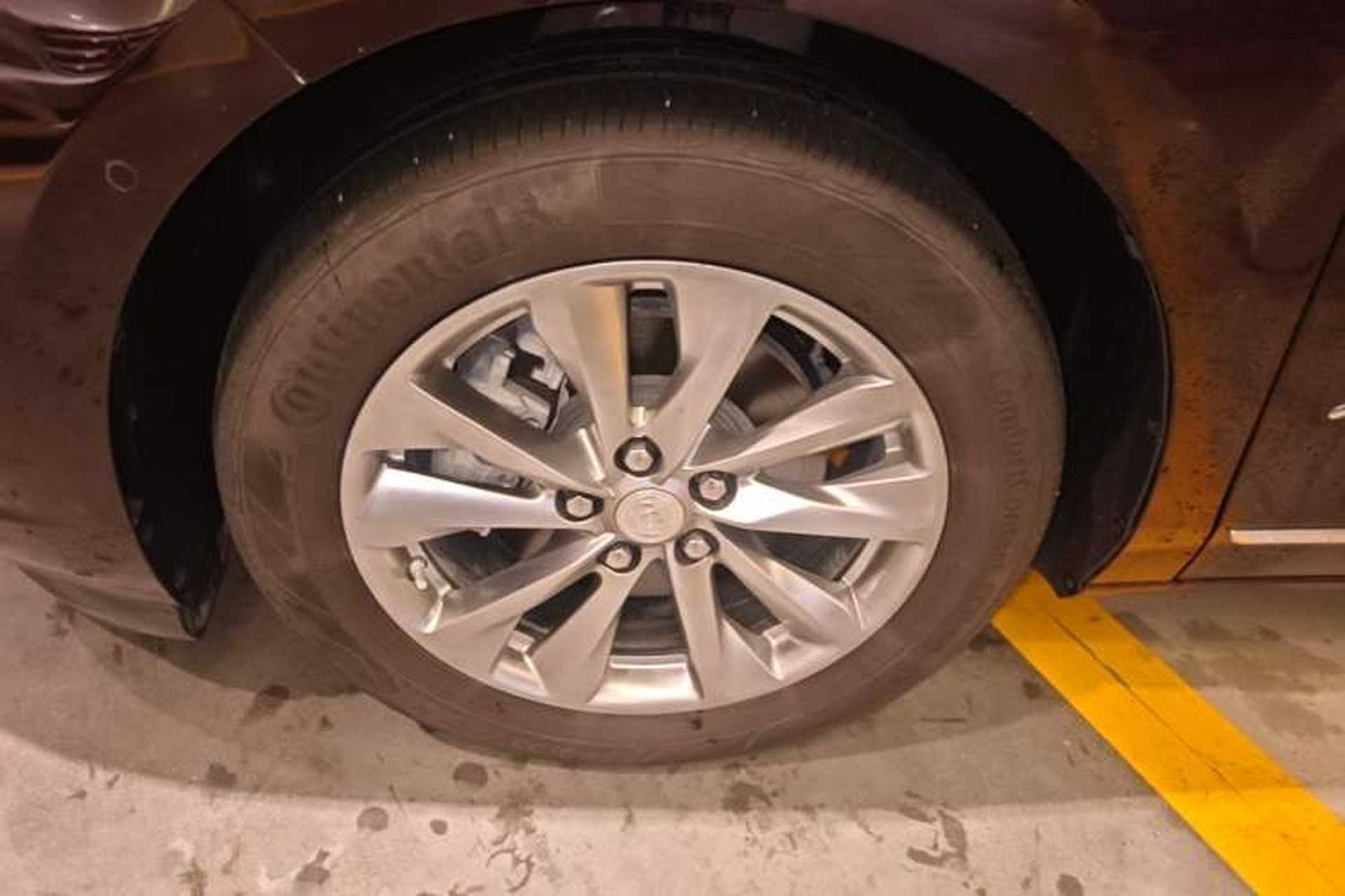 Used Buick GL8 2020 Avenir Avia Six-Seat Deluxe Edition Left Front Wheel Hub