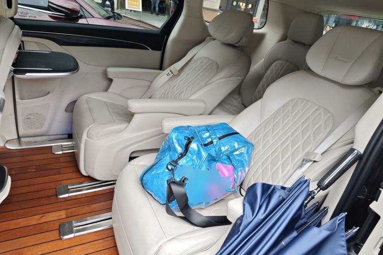 Used Buick GL8 2020 Avenir Avia Six-Seat Deluxe Edition Left Rear Seat