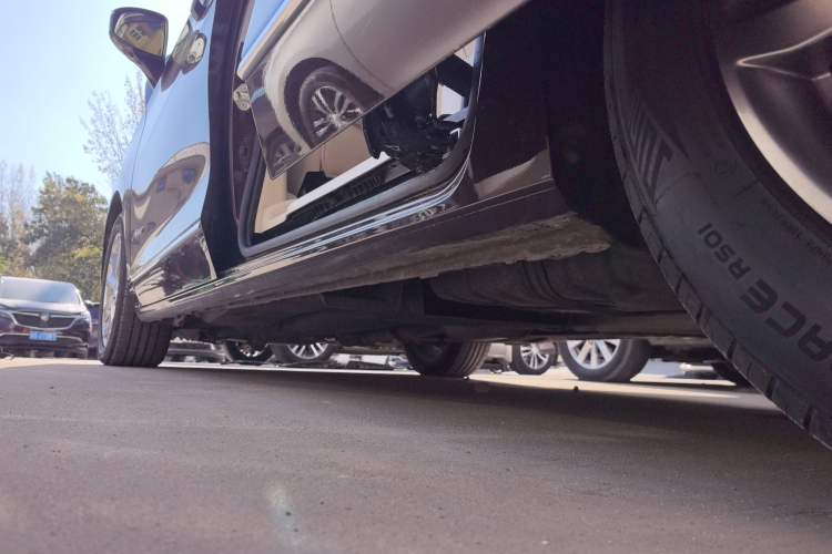 Used Buick GL8 2020 Avenir Avia Six-Seat Deluxe Edition Left Side Sill