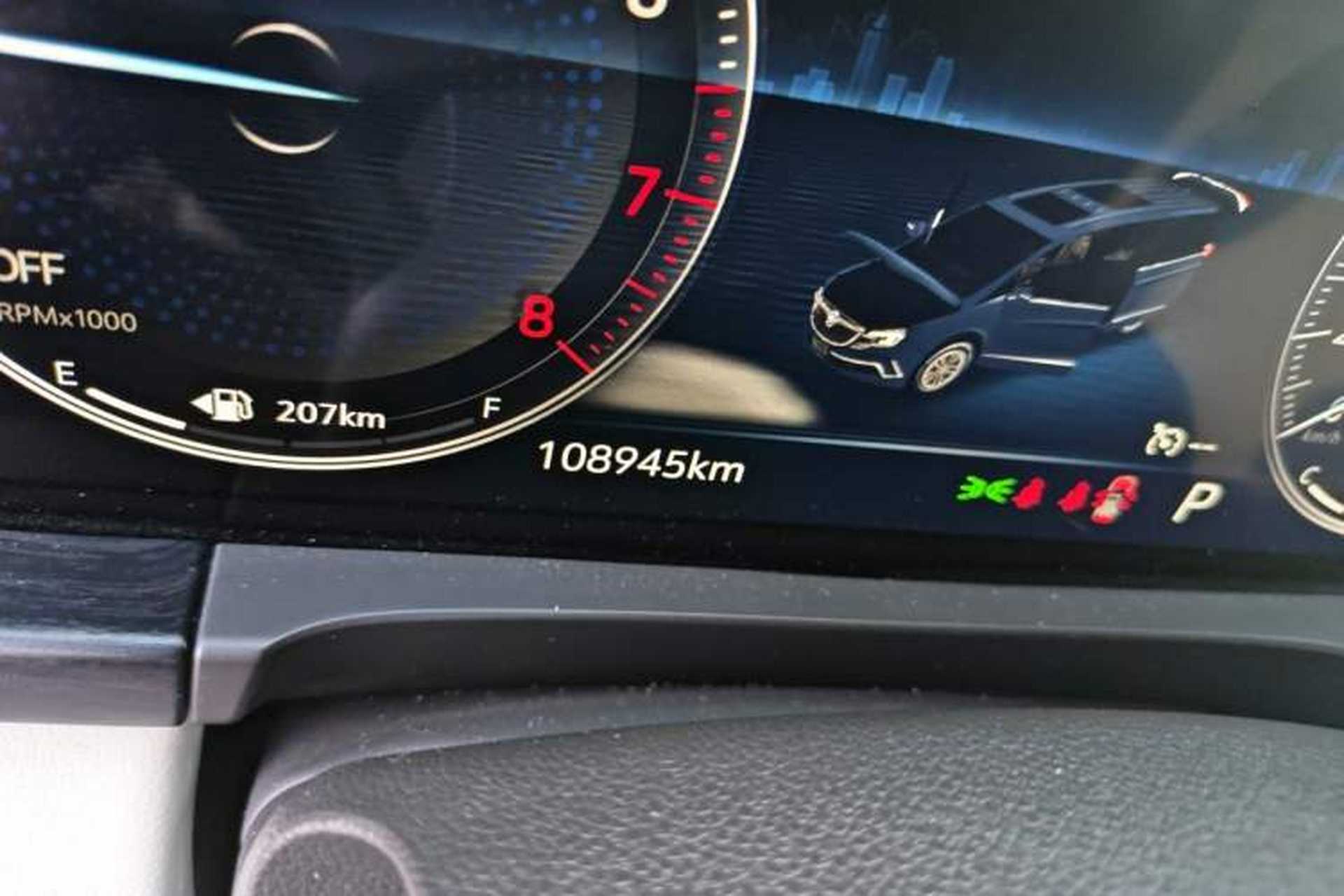 Used Buick GL8 2020 Avenir Avia Six-Seat Deluxe Edition Odometer Close Up