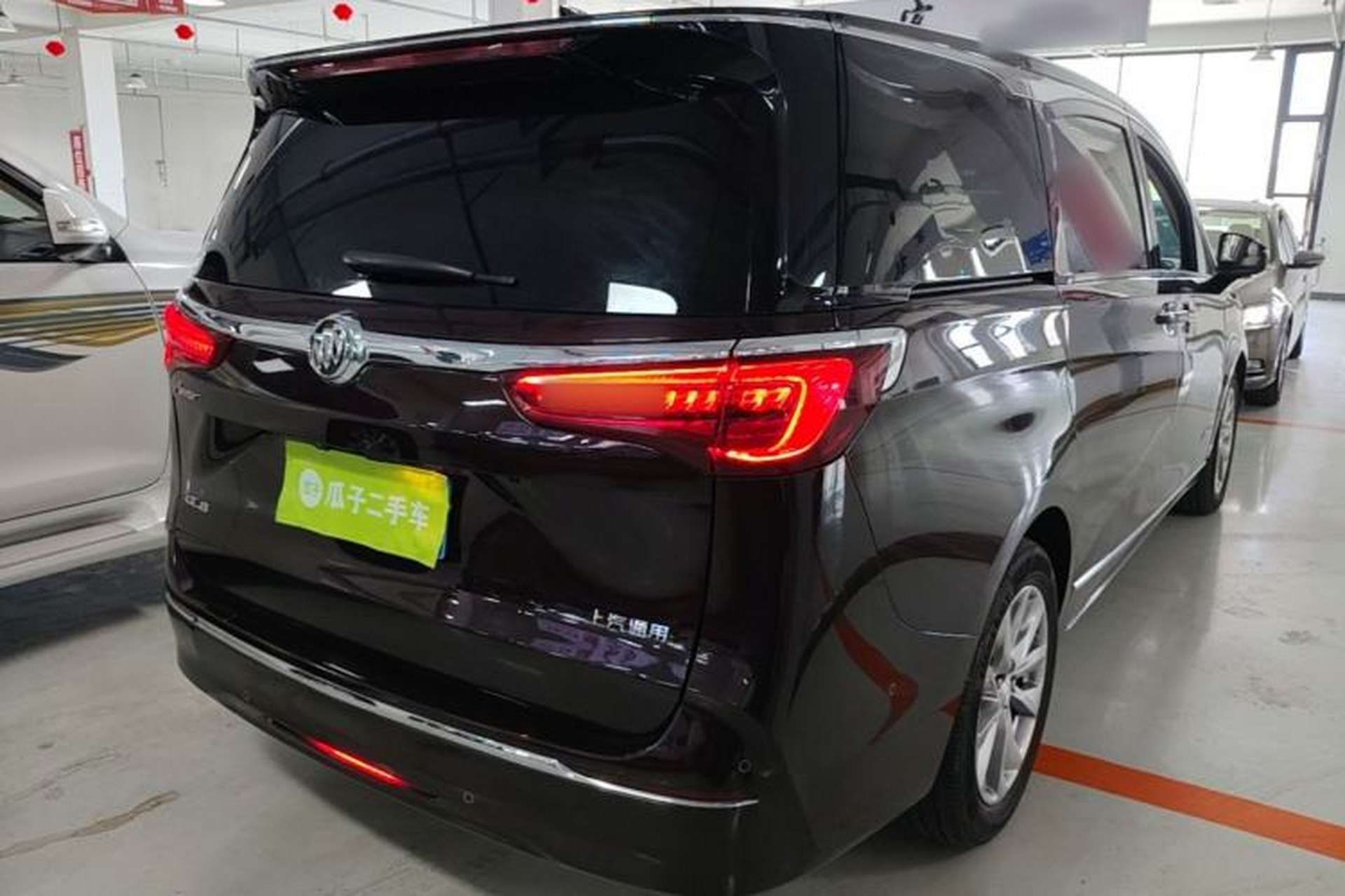 Used Buick GL8 2020 Avenir Avia Six-Seat Deluxe Edition Rear Right 45 Deg