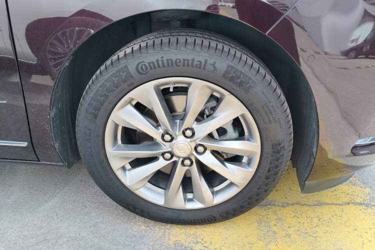 Used Buick GL8 2020 Avenir Avia 7-Seater Deluxe Edition Right Front Wheel Hub