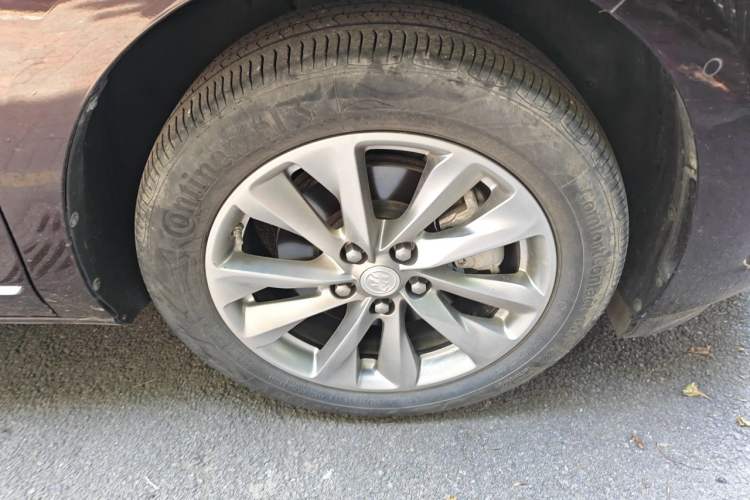Used Buick GL8 2020 Avenir Avia Six-Seat Deluxe Edition Right Front Wheel Hub
