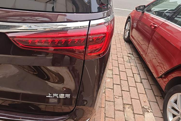 Used Buick GL8 2020 Avenir Avia Six-Seat Deluxe Edition Right Rear Taillight