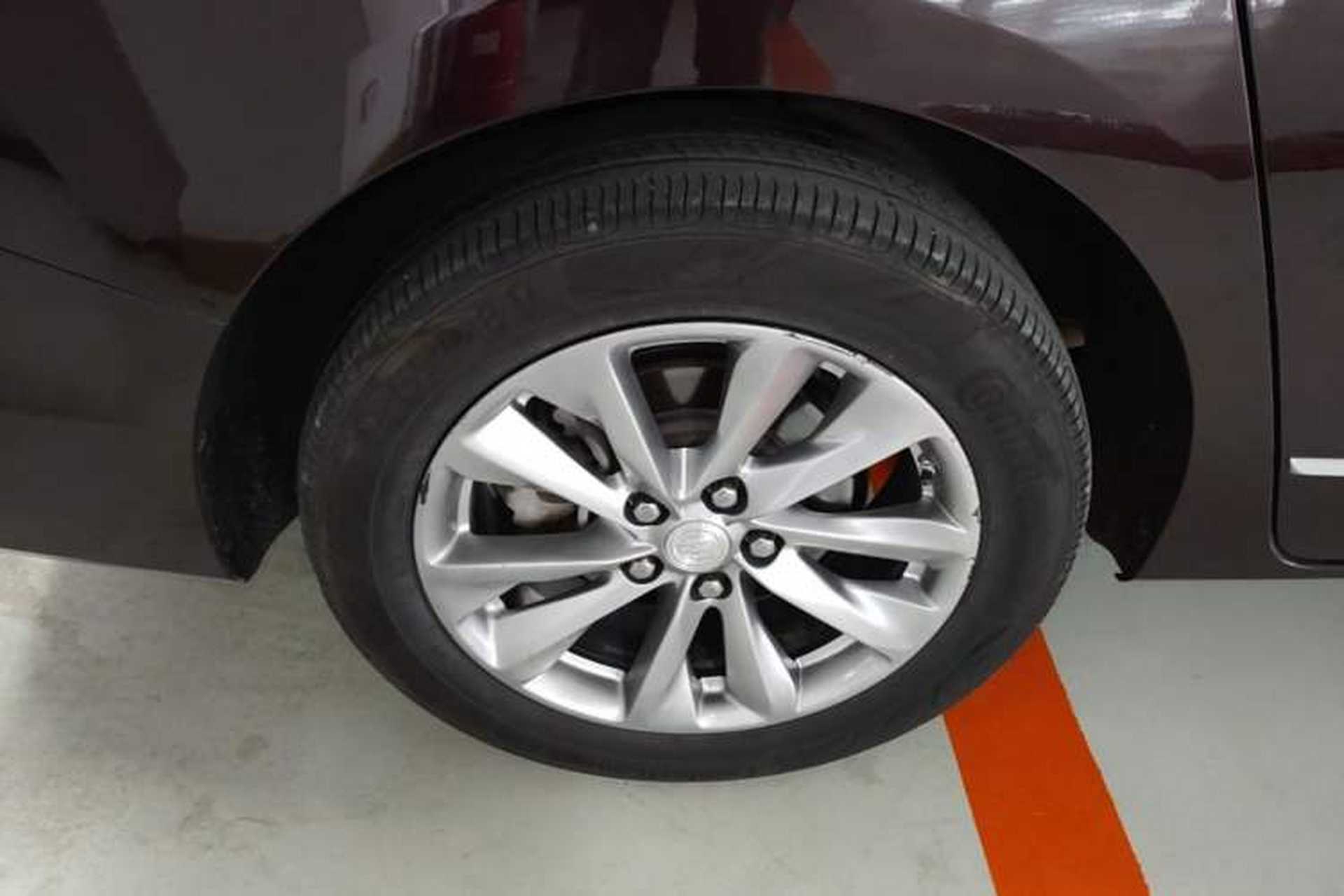 Used Buick GL8 2020 Avenir Avia Six-Seat Deluxe Edition Right Rear Wheel Hub