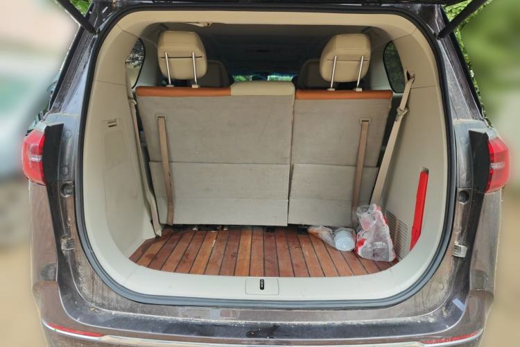 Used Buick GL8 2020 ES Land Cruiser 653T Comfort Edition Trunk