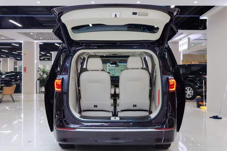 Used Buick GL8 2020 Avenir Avia Six-Seat Deluxe Edition Trunk