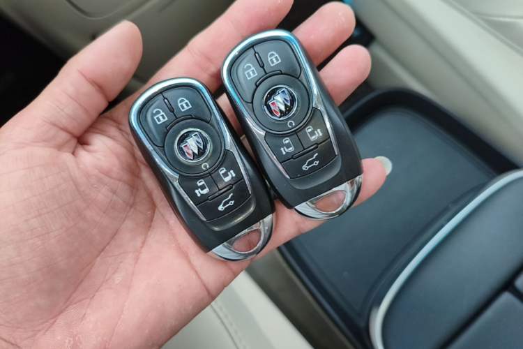 Used Buick GL8 2020 Avenir Avia 7-Seater Deluxe Edition Vehicle Key