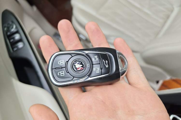 Used Buick GL8 2020 Avenir Avia Six-Seat Deluxe Edition Vehicle Key