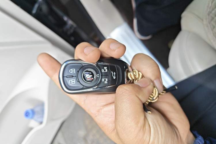 Used Buick GL8 2020 Avenir Avia Six-Seat Deluxe Edition Vehicle Key