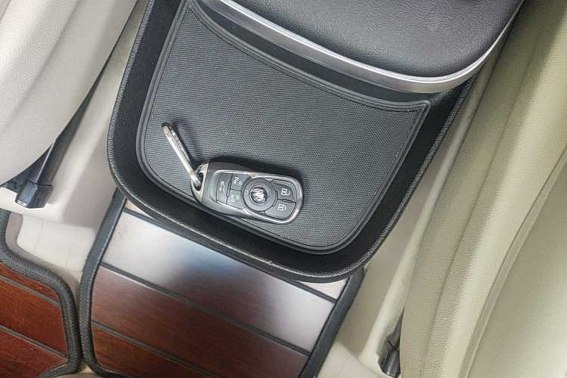 Used Buick GL8 2020 Avenir Avia Six-Seat Deluxe Edition Vehicle Key