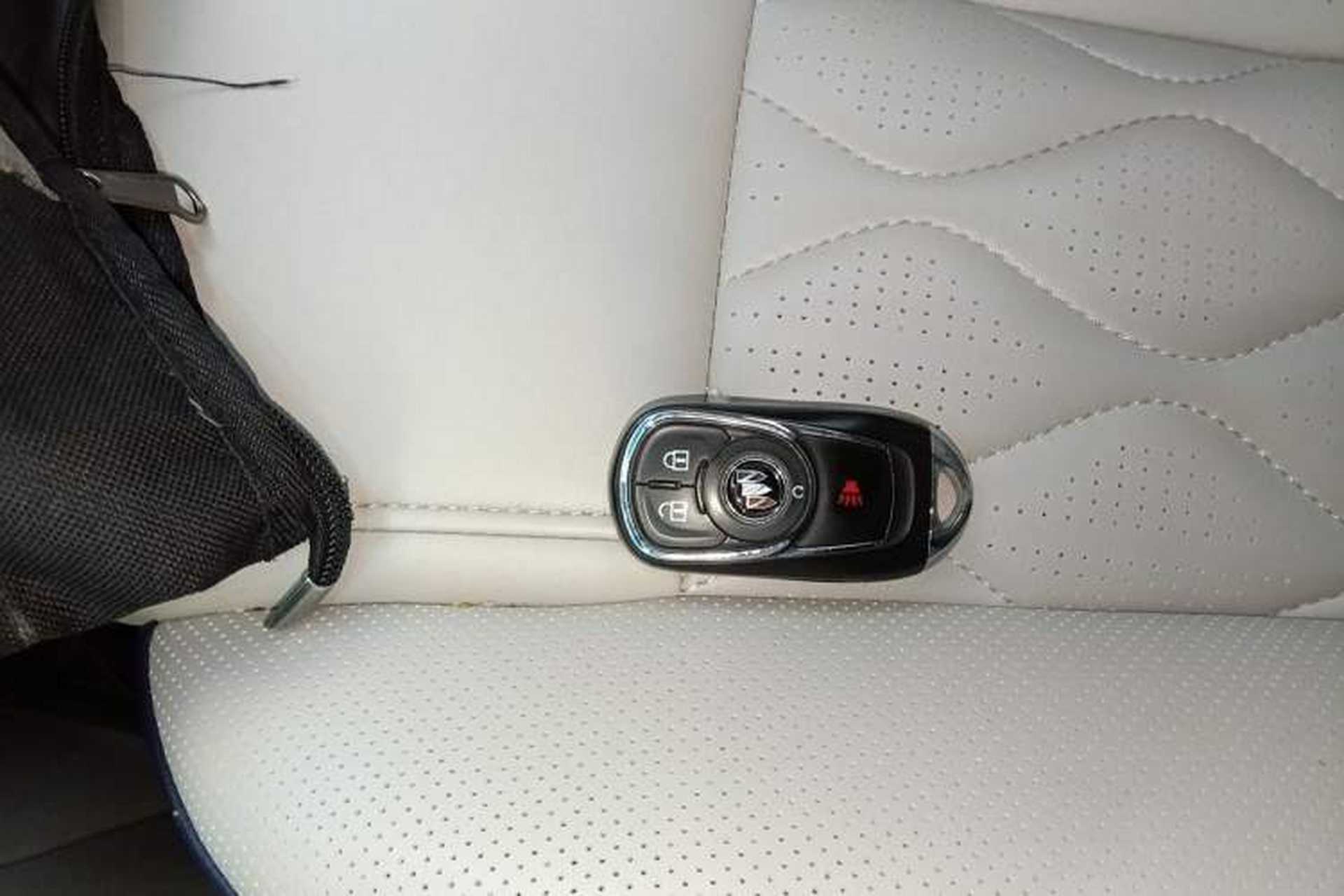 Used Buick GL8 2020 ES Land Cruiser 653T Comfort Edition Vehicle Key