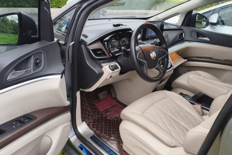 Used Buick GL8 2020 Land Cruiser Executive Class 652T Comfort Model Driver Seat