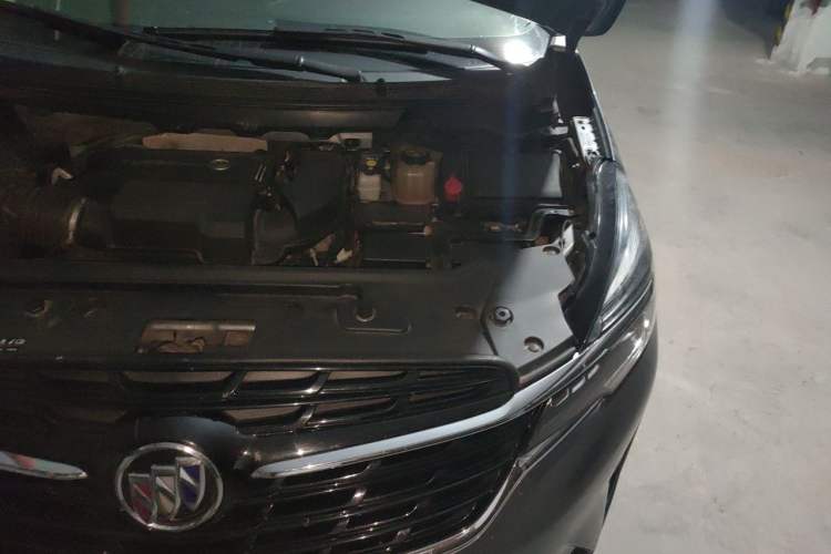 Used Buick GL8 2020 Land Business Class 652T Luxury Model Engine Bay Left