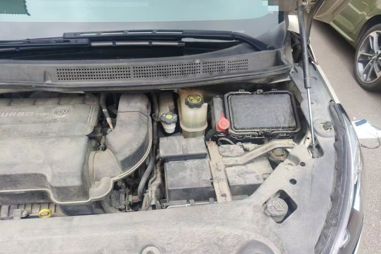 Used Buick GL8 2020 ES Land Cruiser 653T Comfort Edition Engine Bay Left