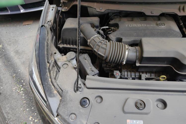 Used Buick GL8 2020 Land Business Class 652T Luxury Model Engine Bay Right
