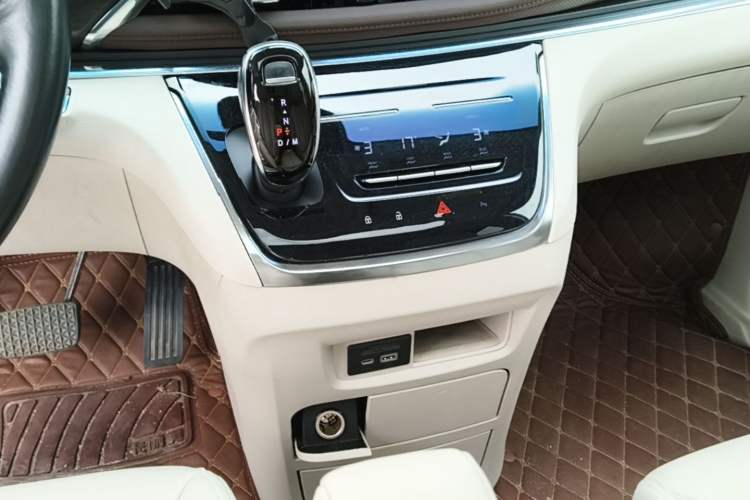 Used Buick GL8 2020 Land Business Class 652T Luxury Model Gear Lever