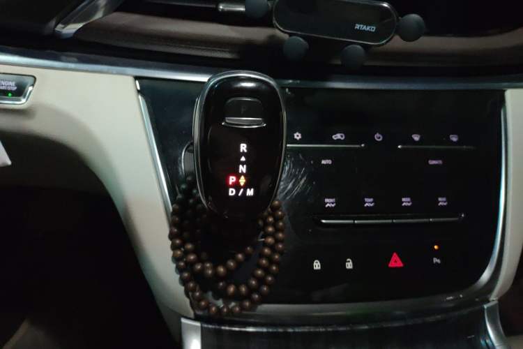 Used Buick GL8 2020 Land Business Class 652T Luxury Model Gear Lever