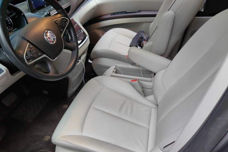 Used Buick GL8 2020 Land Business Class 652T Luxury Model Left Front Seat