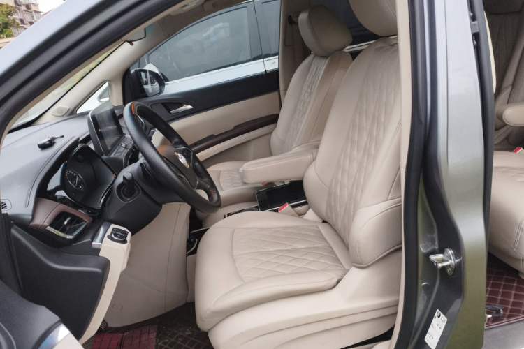 Used Buick GL8 2020 Land Cruiser Executive Class 652T Comfort Model Left Front Seat