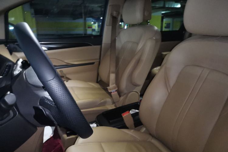 Used Buick GL8 2020 ES Land Cruiser 653T Luxury Model Left Front Seat