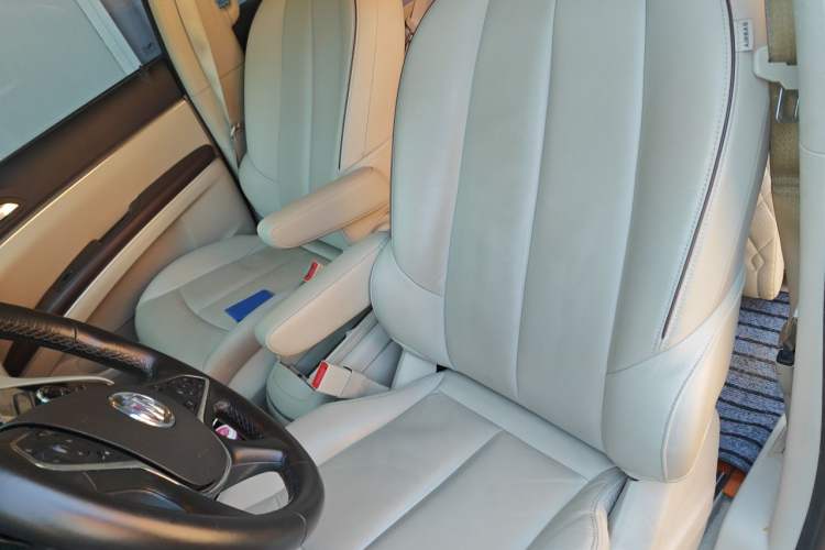 Used Buick GL8 2020 Land Business Class 652T Luxury Model Left Front Seat
