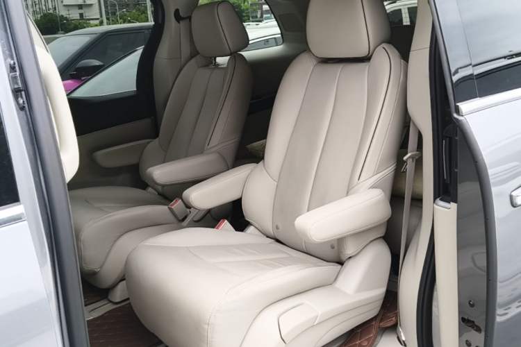 Used Buick GL8 2020 Land Business Class 652T Luxury Model Left Rear Seat