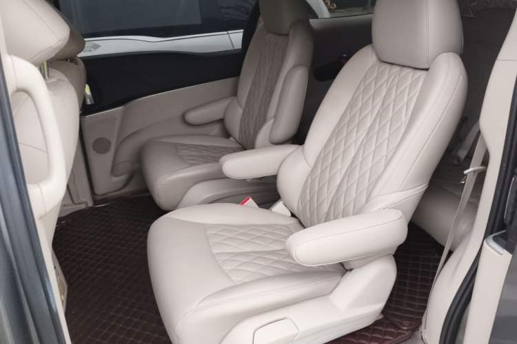 Used Buick GL8 2020 Land Cruiser Executive Class 652T Comfort Model Left Rear Seat