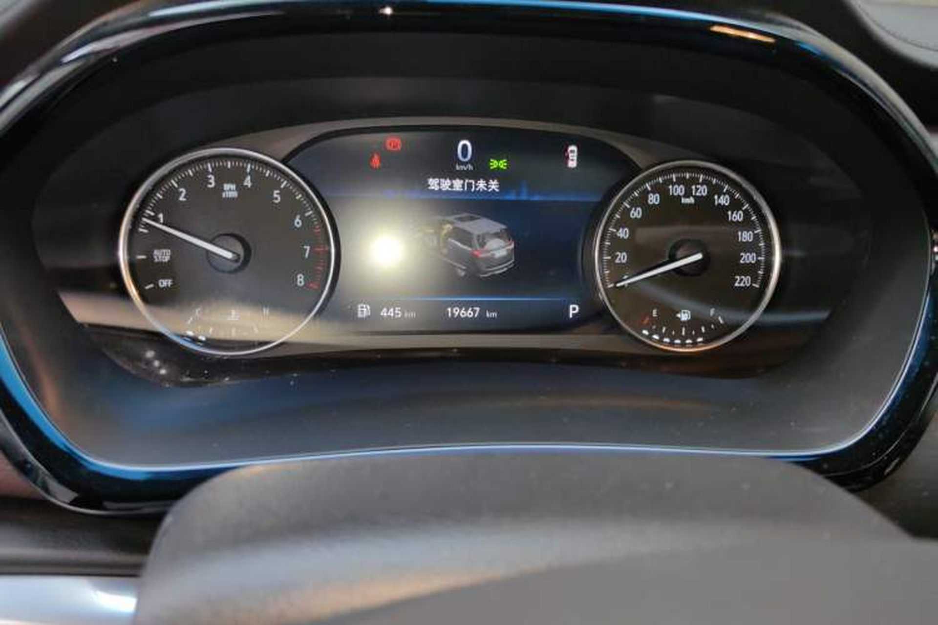 Used Buick GL8 2020 Land Business Class 652T Luxury Model Odometer Close Up