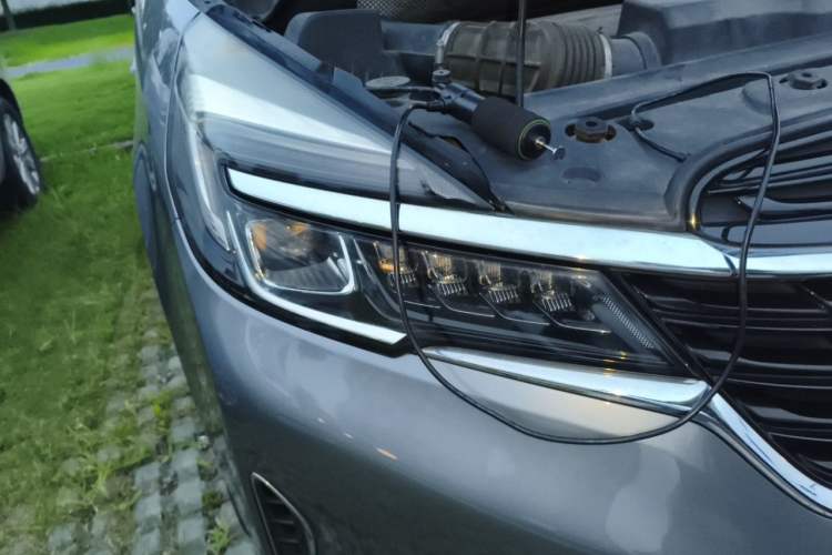 Used Buick GL8 2020 Land Cruiser Executive Class 652T Comfort Model Right Front Headlight