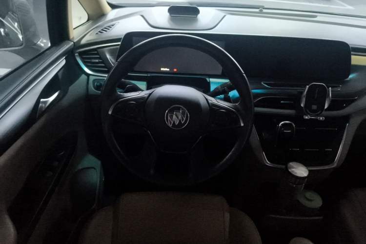 Used Buick GL8 2020 ES Land Cruiser 653T Flagship Model Steering Wheel
