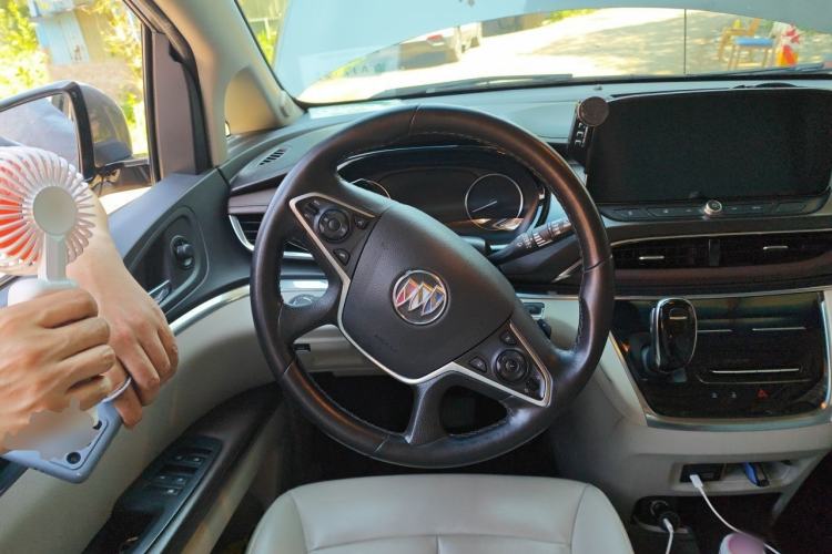 Used Buick GL8 2020 Land Business Class 652T Luxury Model Steering Wheel