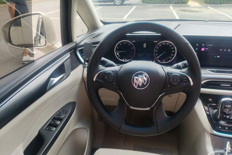 Used Buick GL8 2020 ES Land Cruiser 653T Comfort Edition Steering Wheel