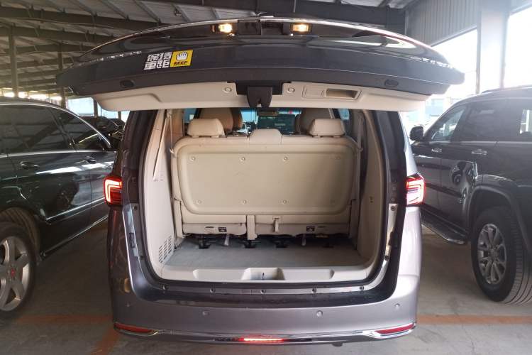 Used Buick GL8 2020 Land Cruiser Executive Class 652T Comfort Model Trunk
