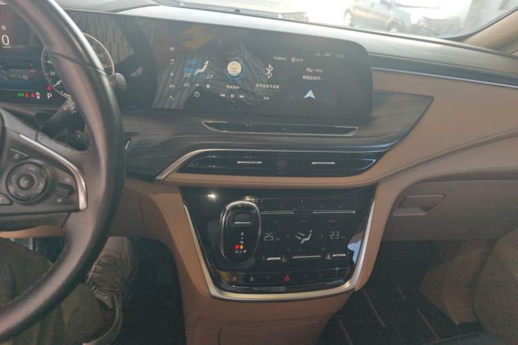 Used Buick GL8 2020 ES Land Cruiser 653T Luxury Model Audio And AC Panel