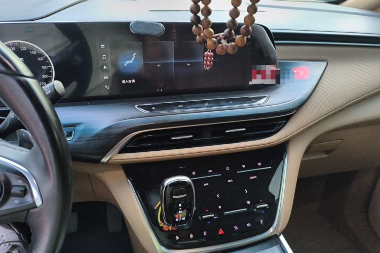 Used Buick GL8 2020 ES Land Cruiser 653T Luxury Model Audio And AC Panel