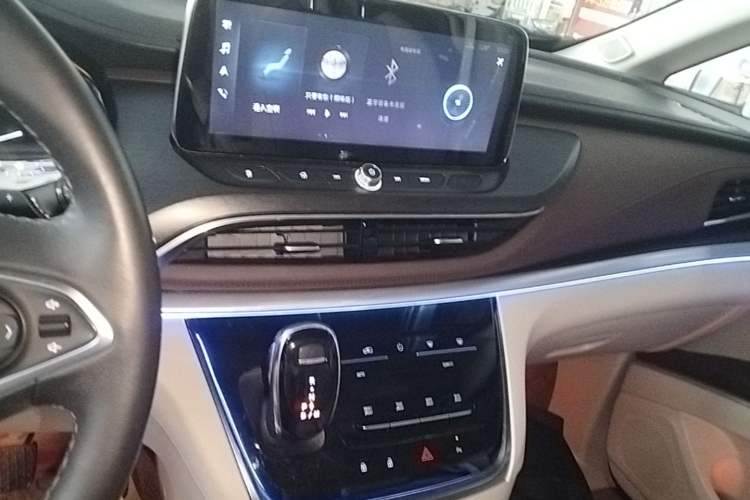Used Buick GL8 2020 Land Business Class 652T Luxury Model Audio And AC Panel