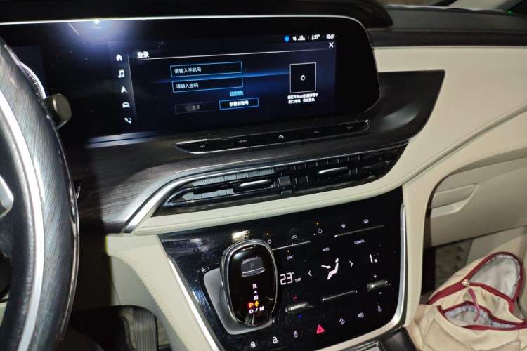Used Buick GL8 2020 ES Land Cruiser 653T Luxury Edition Audio And AC Panel