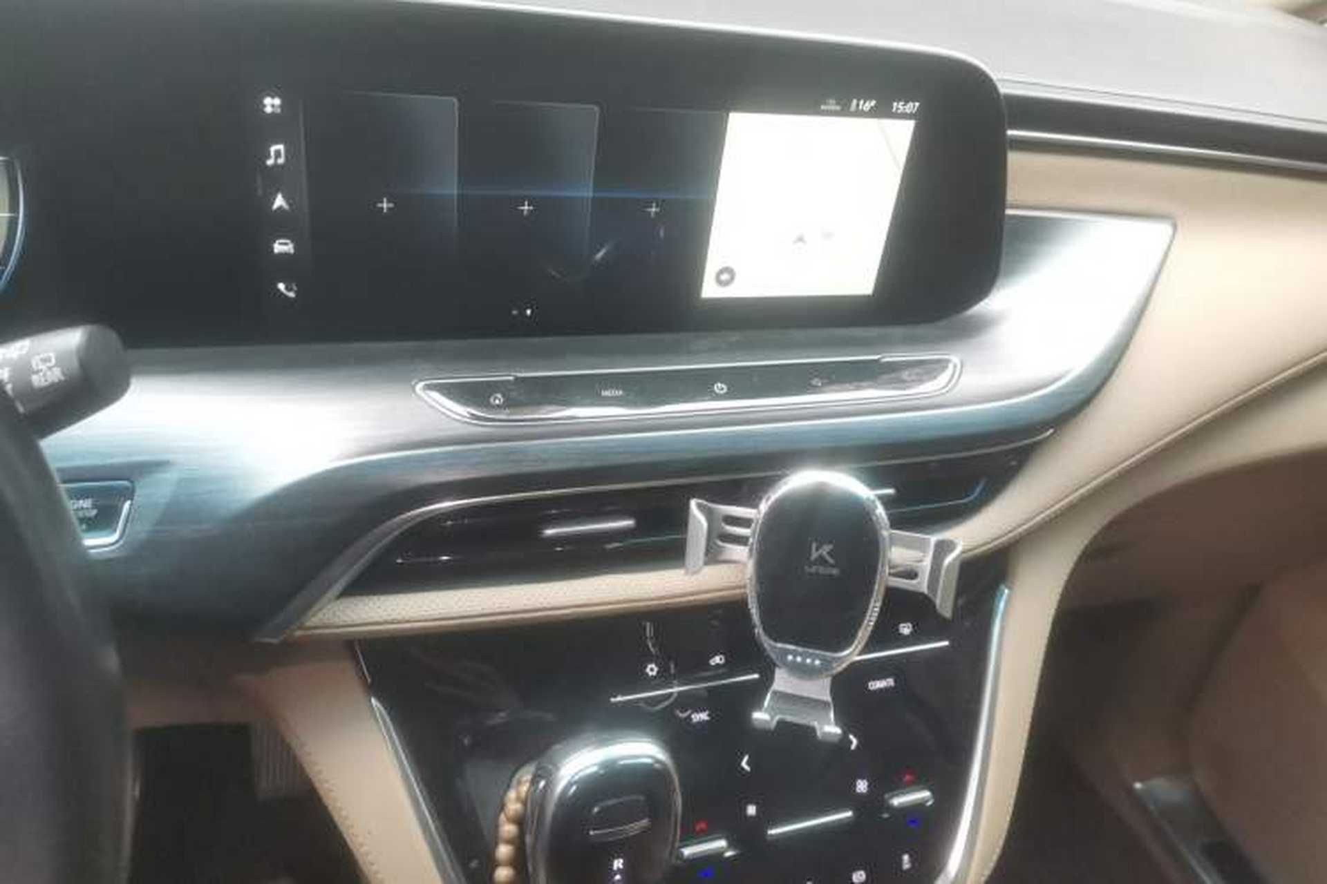 Used Buick GL8 2020 ES Land Cruiser 653T Luxury Model Audio And AC Panel