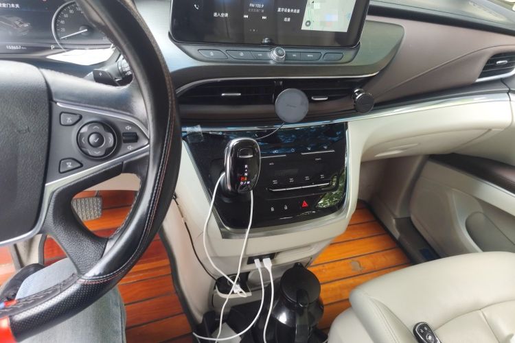 Used Buick GL8 2020 Land Business Class 652T Luxury Model Audio And AC Panel
