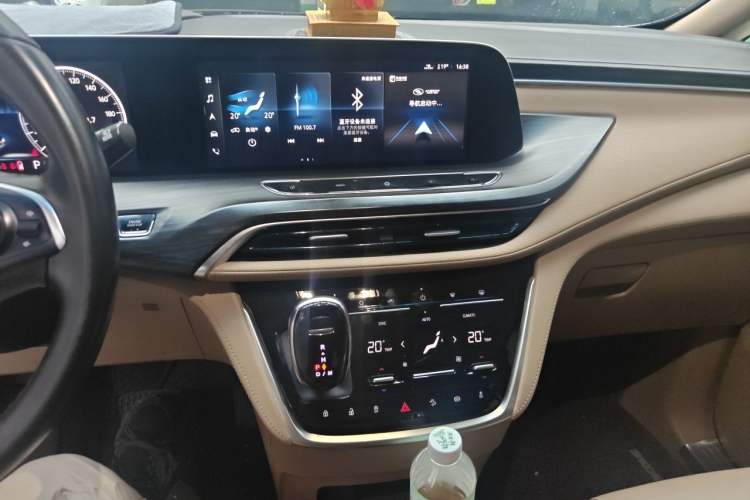 Used Buick GL8 2020 ES Land Cruiser 653T Luxury Model Audio And AC Panel