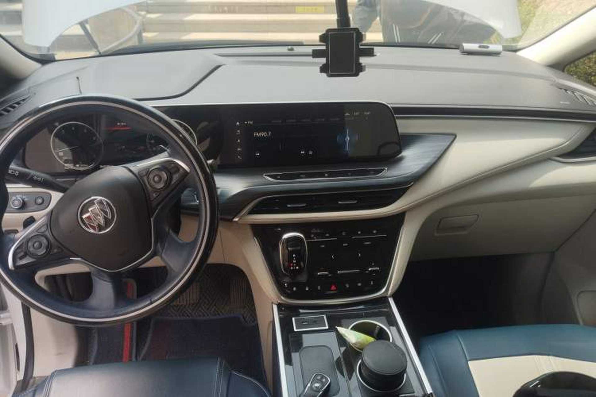 Used Buick GL8 2020 ES Land Cruiser 653T Comfort Edition Audio And AC Panel
