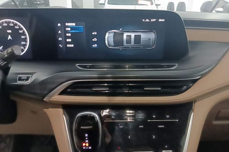 Used Buick GL8 2020 ES Land Cruiser 653T Luxury Edition Audio And AC Panel