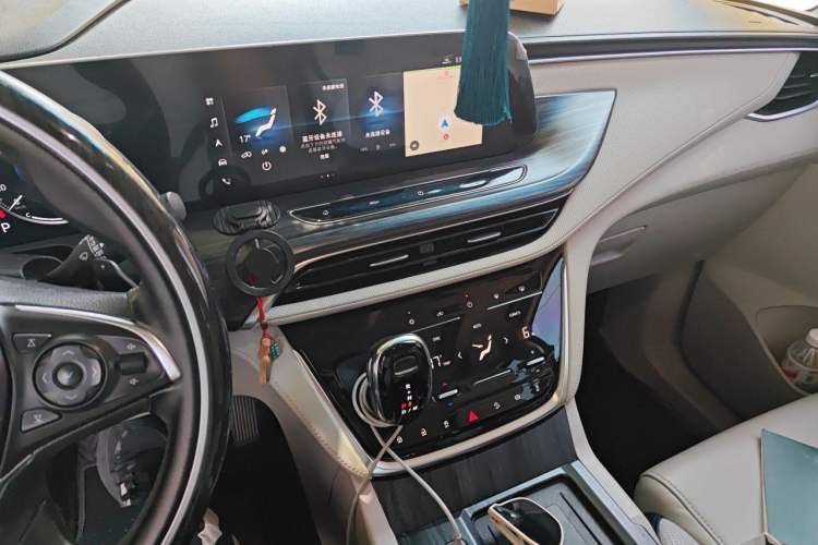Used Buick GL8 2020 ES Land Cruiser 653T Comfort Edition Audio And AC Panel