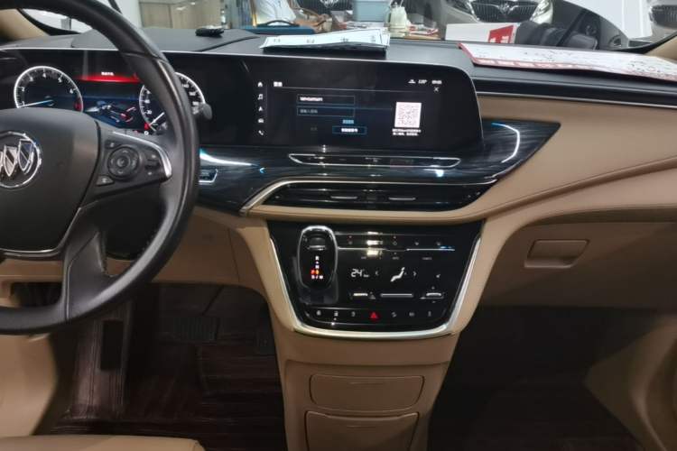 Used Buick GL8 2020 ES Land Cruiser 653T Luxury Edition Audio And AC Panel