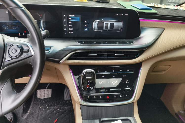 Used Buick GL8 2020 ES Land Cruiser 653T Luxury Edition Audio And AC Panel