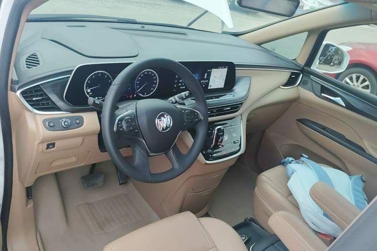 Used Buick GL8 2020 ES Land Cruiser 653T Luxury Edition Center Console