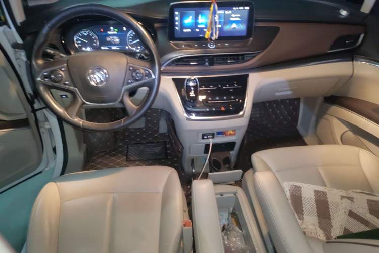 Used Buick GL8 2020 Land Business Class 652T Luxury Model Center Console