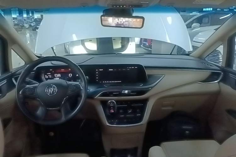 Used Buick GL8 2020 ES Land Cruiser 653T Luxury Edition Center Console