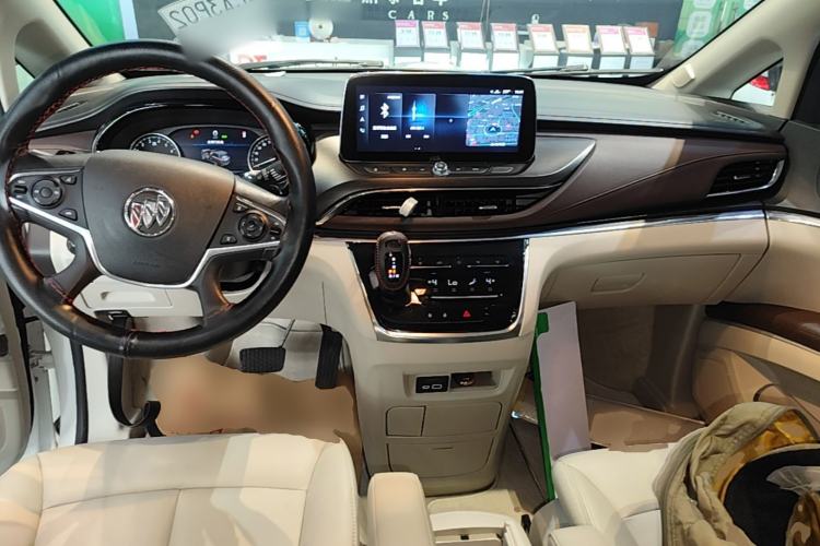 Used Buick GL8 2020 Land Business Class 652T Luxury Model Center Console